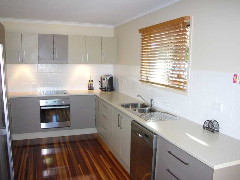 Flinders View QLD 4305