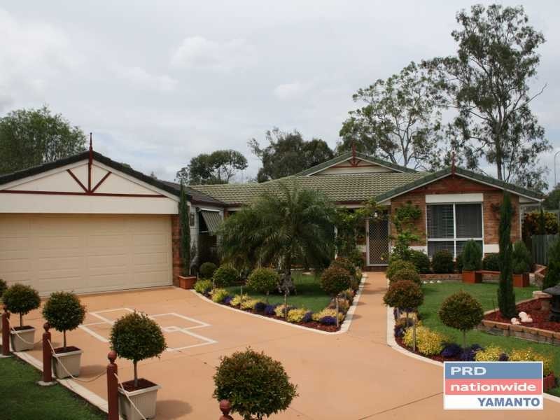 8 Amor Court, Yamanto QLD 4305
