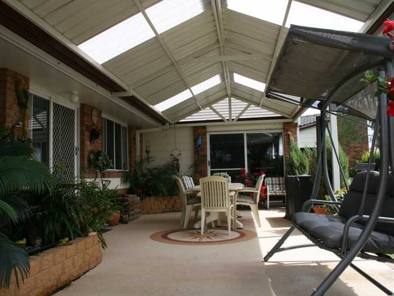 8 Amor Court, Yamanto QLD 4305