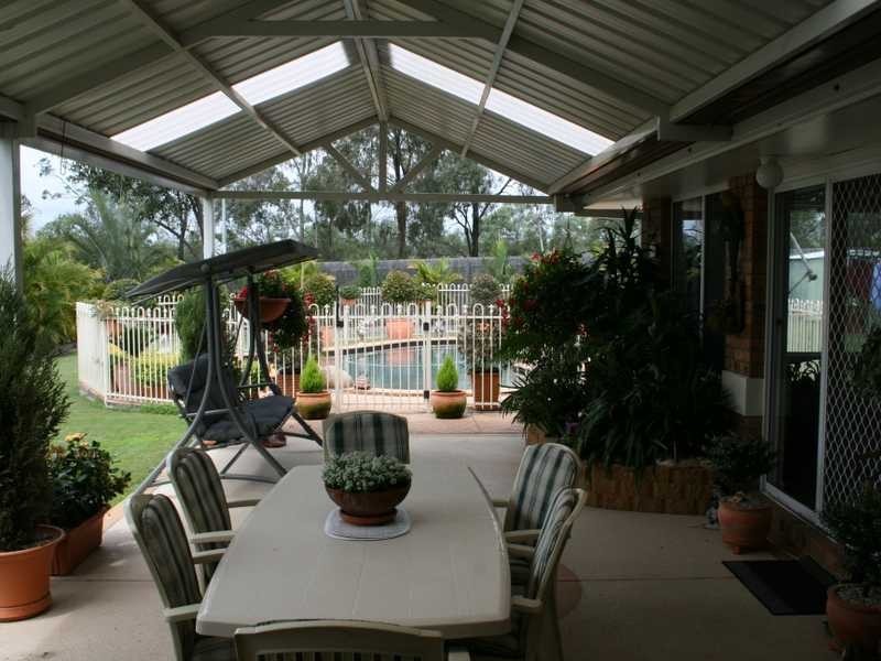 8 Amor Court, Yamanto QLD 4305