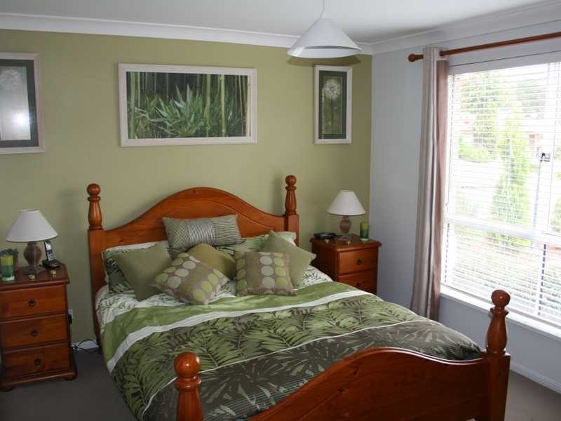 8 Amor Court, Yamanto QLD 4305