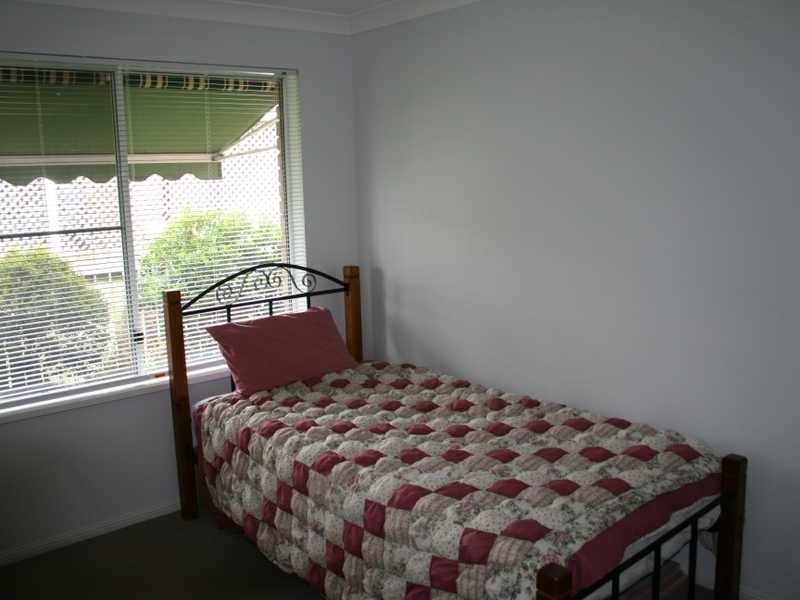 8 Amor Court, Yamanto QLD 4305
