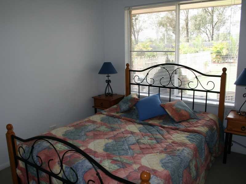 8 Amor Court, Yamanto QLD 4305