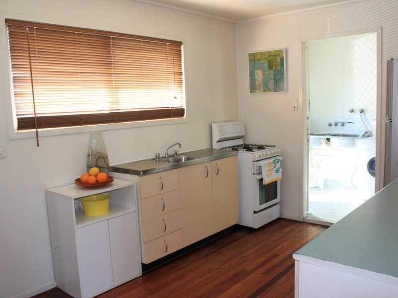 32 Price Street, Riverview QLD 4303