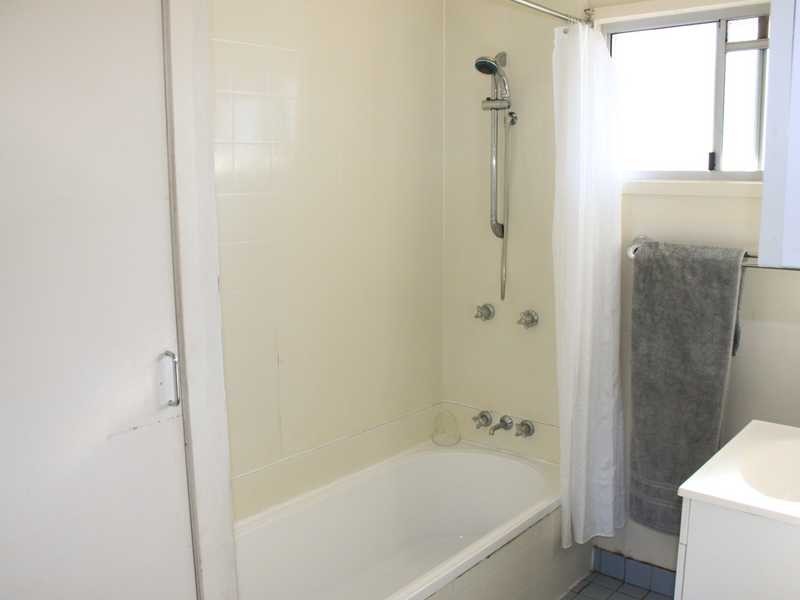 32 Price Street, Riverview QLD 4303