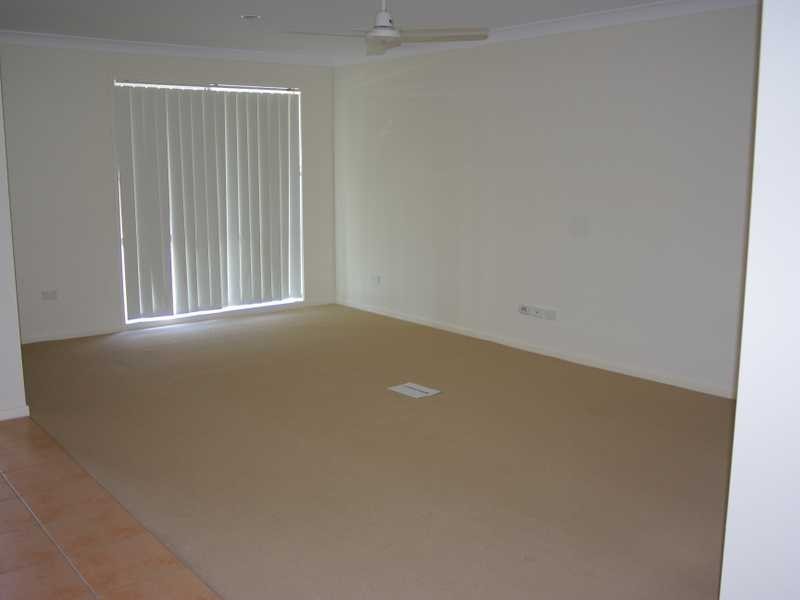 92 Jacaranda Drive, Yamanto QLD 4305