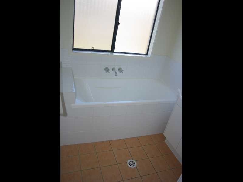 92 Jacaranda Drive, Yamanto QLD 4305