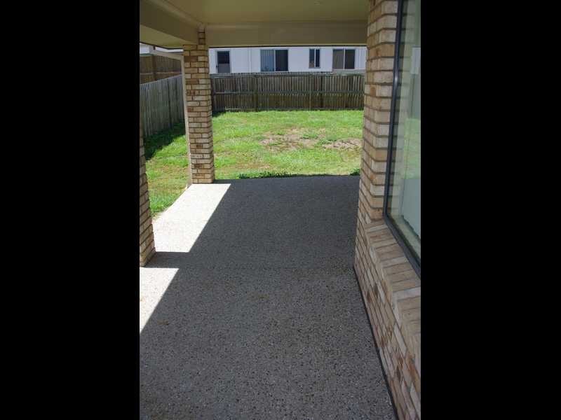 92 Jacaranda Drive, Yamanto QLD 4305