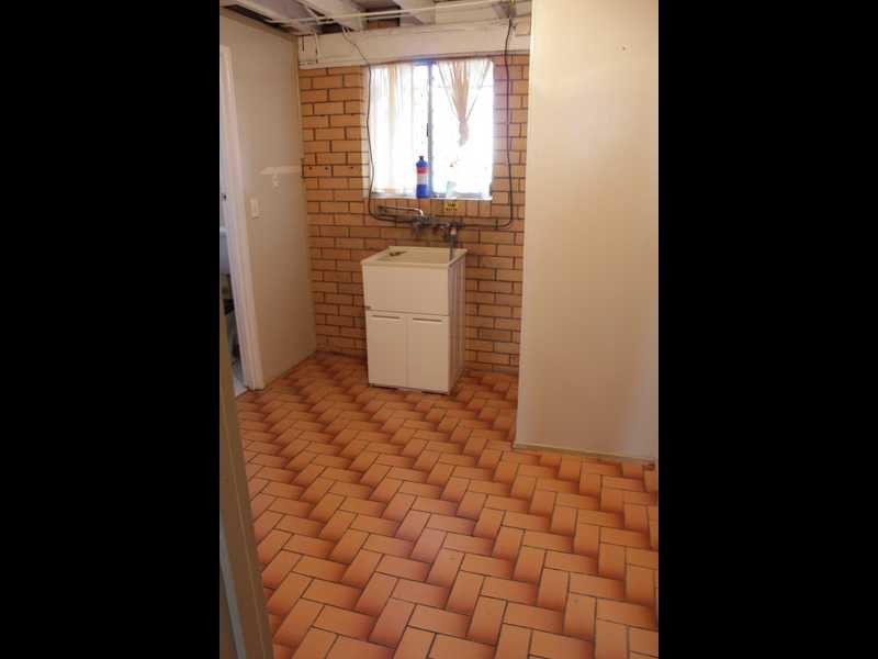 17 Cooinda Street, Eastern Heights QLD 4305