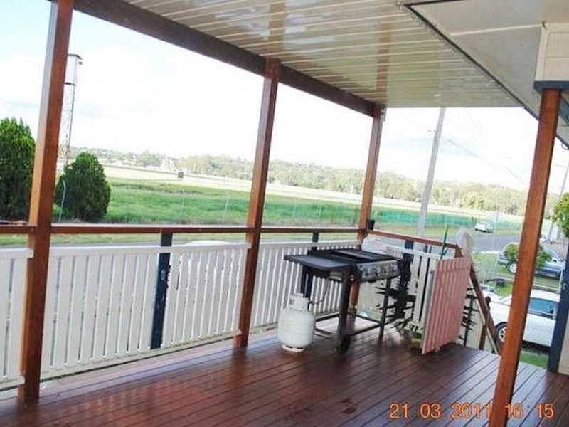 25 Videroni Street, Silkstone QLD 4304