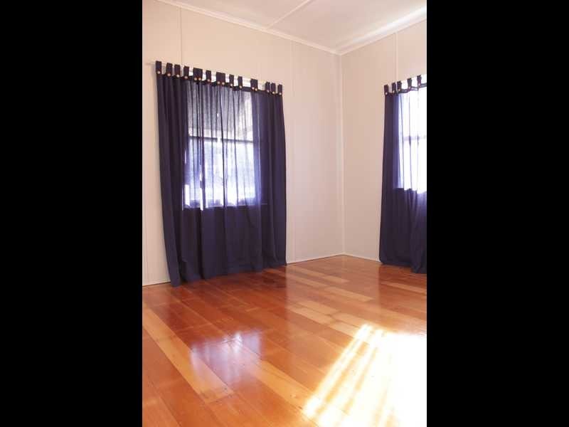 Unit 2/52 Old Toowoomba Road, One Mile QLD 4305