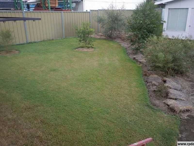 86 Cemetery Road, Eastern Heights QLD 4305