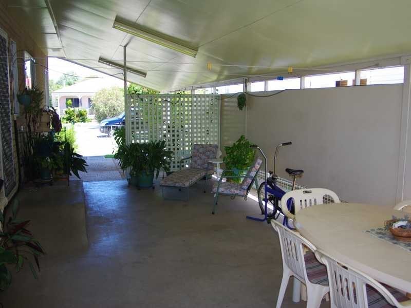 8 Gomer Street, Booval QLD 4304