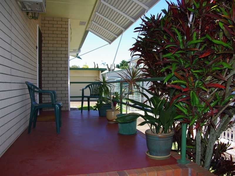 8 Gomer Street, Booval QLD 4304