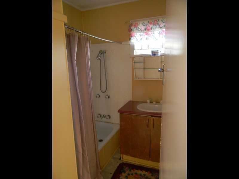 44 Leslie Street, East Ipswich QLD 4305