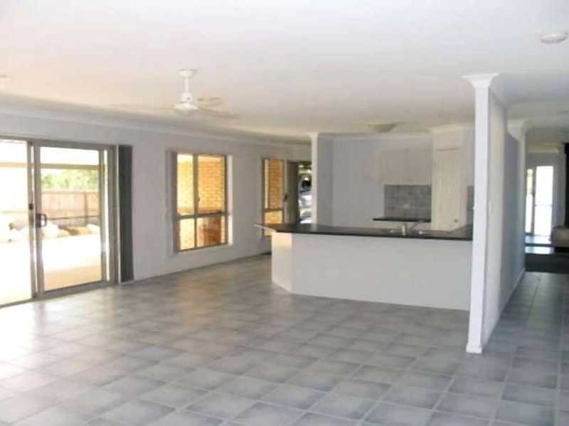 20 Palma Rosa Drive, Wulkuraka QLD 4305