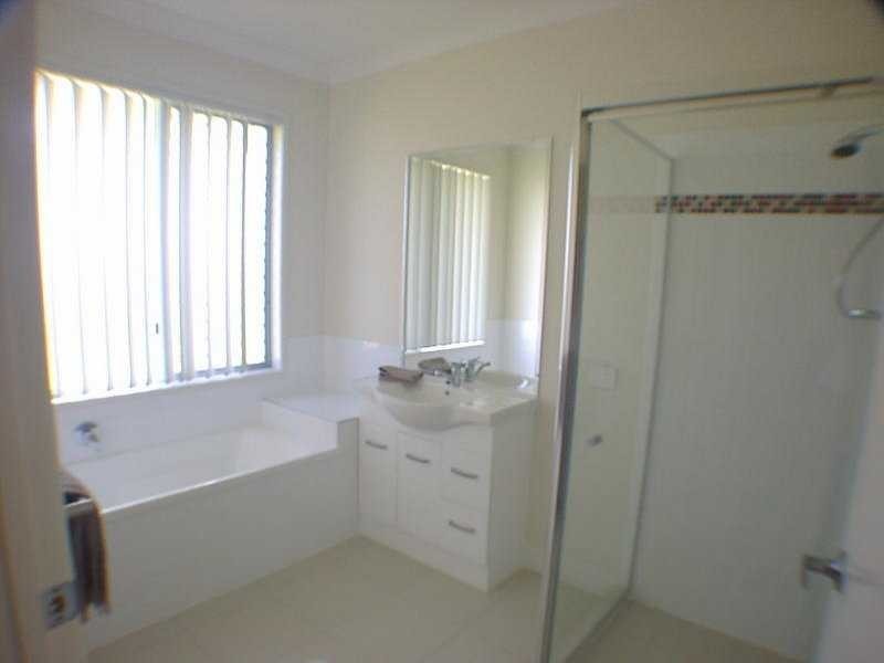 32 Tulip Street, Yamanto QLD 4305
