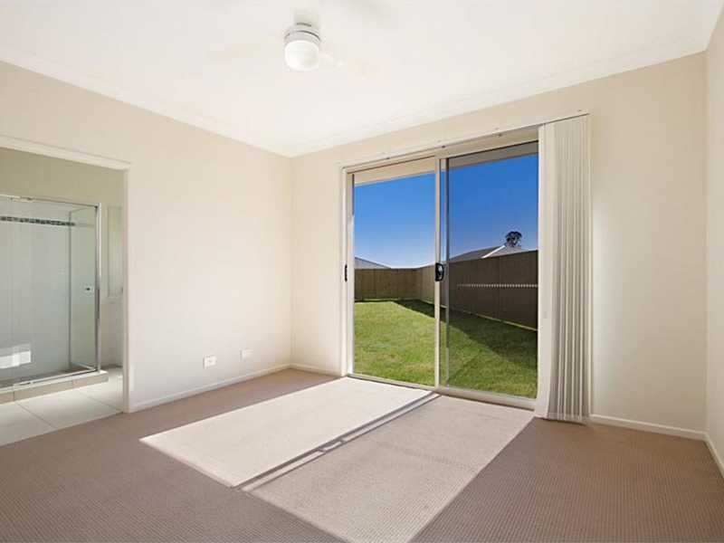 6 Lilly Court, Yamanto QLD 4305