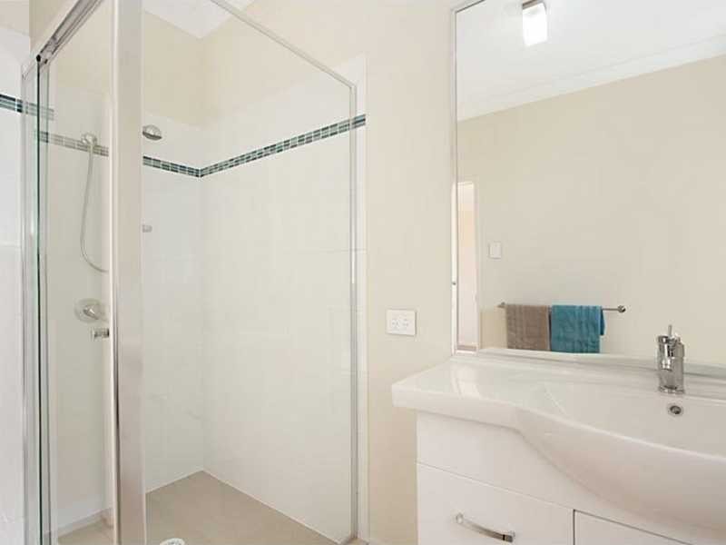 6 Lilly Court, Yamanto QLD 4305
