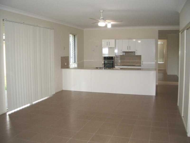 16 Iris Court, Yamanto QLD 4305