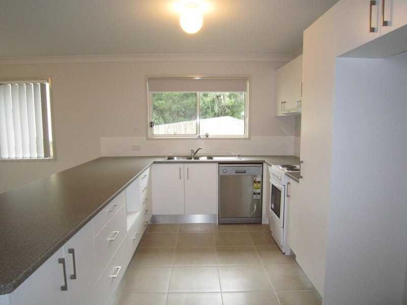 Unit 2/2E Thompson Street, Bundamba QLD 4304