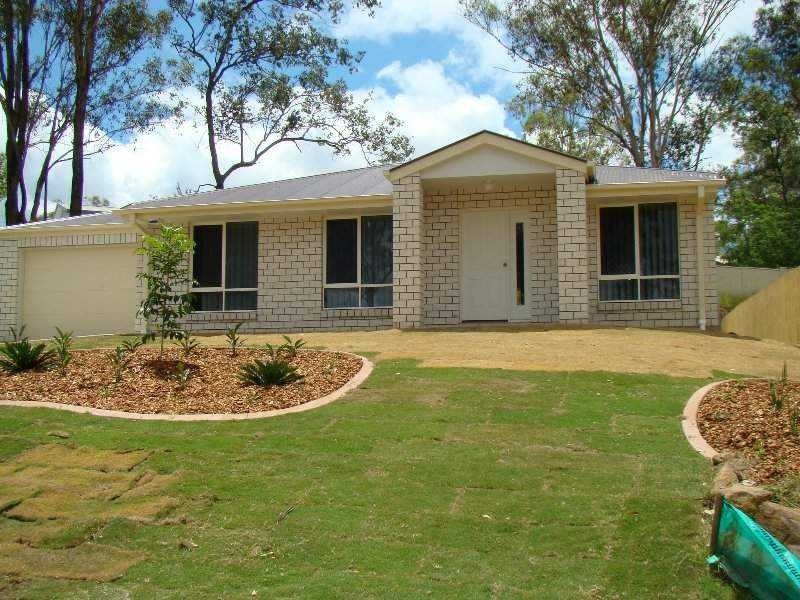 10 Bowen Place, Blackstone QLD 4304