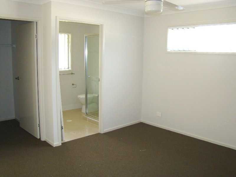 10 Bowen Place, Blackstone QLD 4304