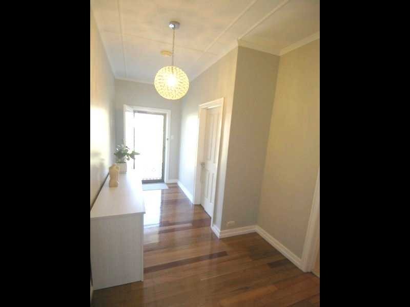 194 Glebe Road, Silkstone QLD 4304