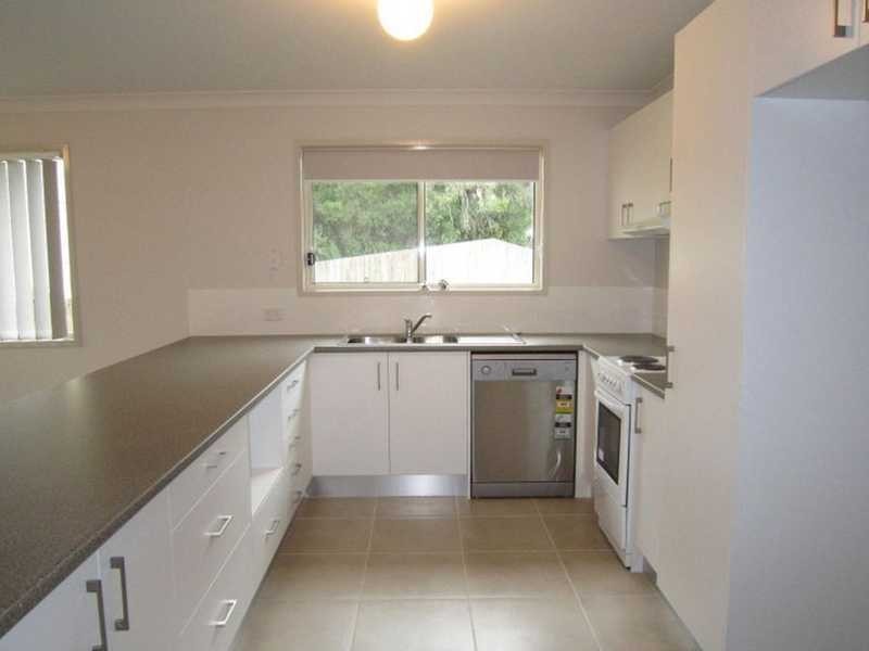 Unit 2/2E Thompson Street, Bundamba QLD 4304