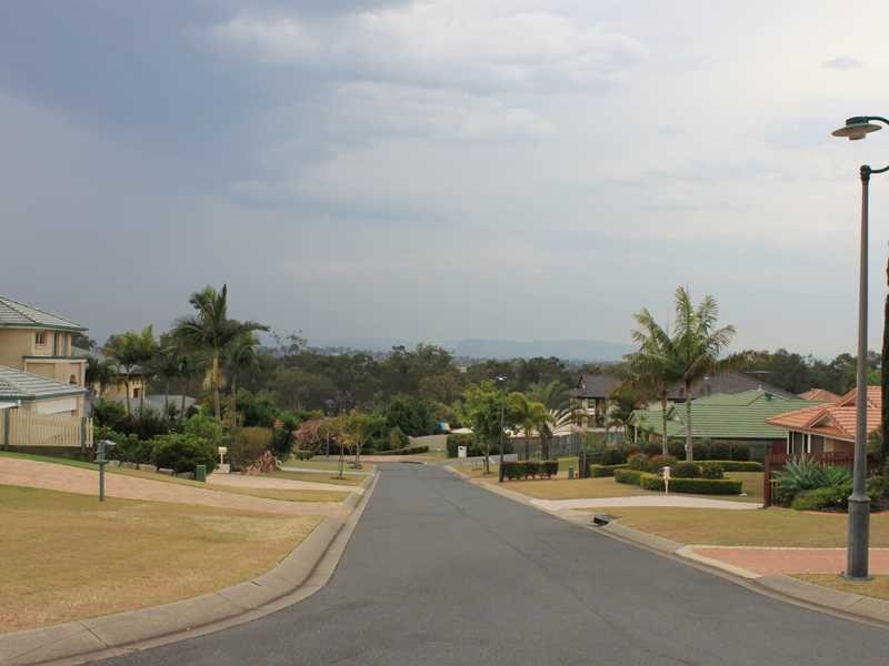 18 Cassinia Place, Flinders View QLD 4305