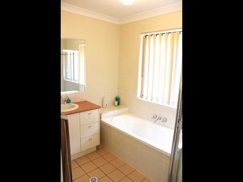 30 Angela Place, Yamanto QLD 4305