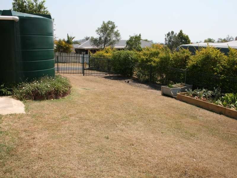 2 Protea Court, Yamanto QLD 4305
