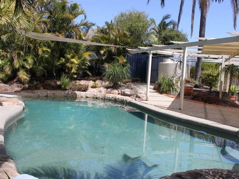 8 Oregon Close, Yamanto QLD 4305