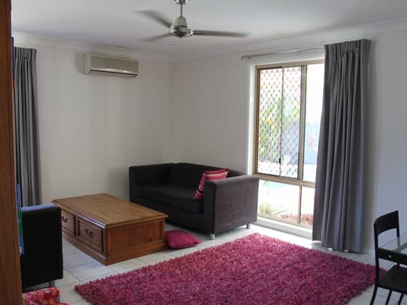 8 Oregon Close, Yamanto QLD 4305