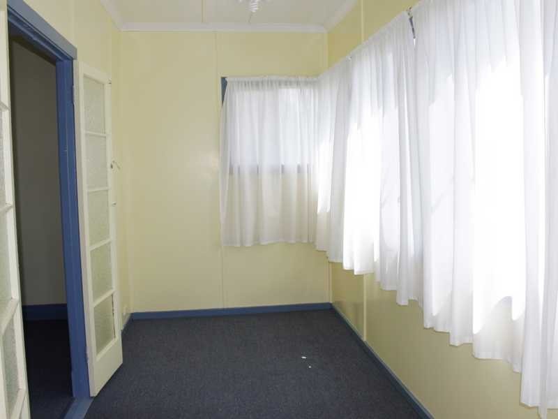 5 Bottomley Street, Brassall QLD 4305