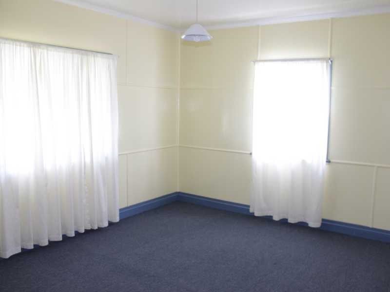 5 Bottomley Street, Brassall QLD 4305