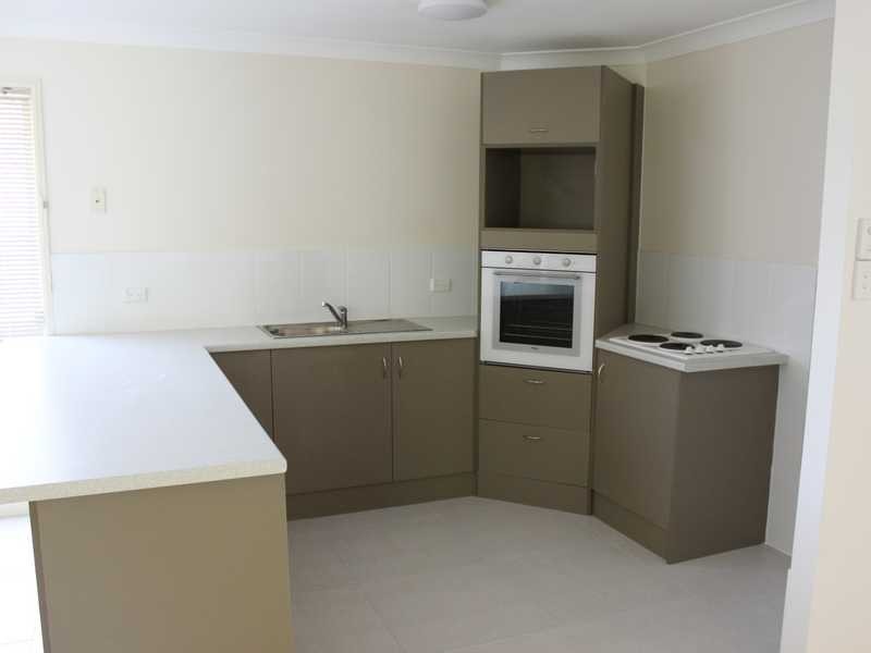 21 Oregon Close, Yamanto QLD 4305