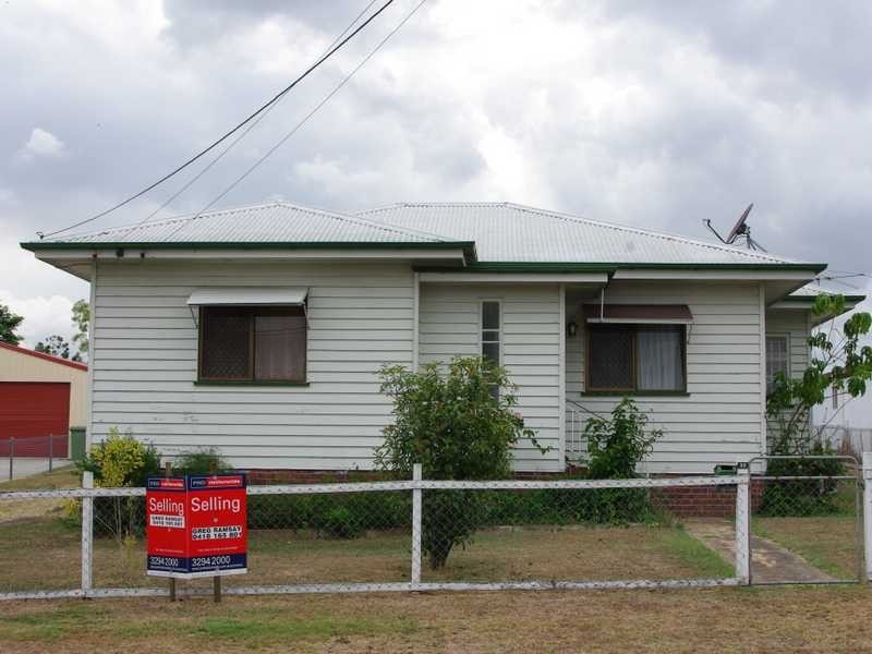 37 Dudleigh Street, North Booval QLD 4304