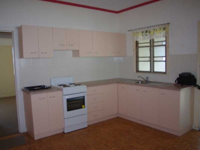 37 Dudleigh Street, North Booval QLD 4304