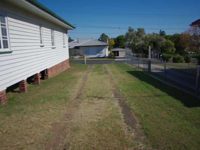 37 Dudleigh Street, North Booval QLD 4304