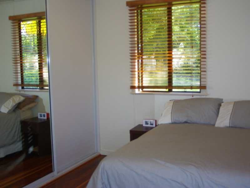 19 Simmons Road, North Ipswich QLD 4305