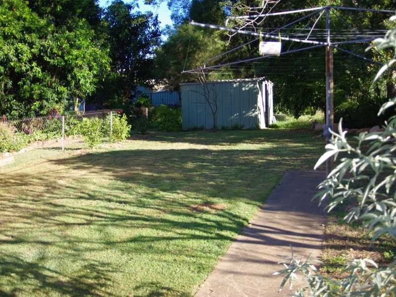 19 Simmons Road, North Ipswich QLD 4305