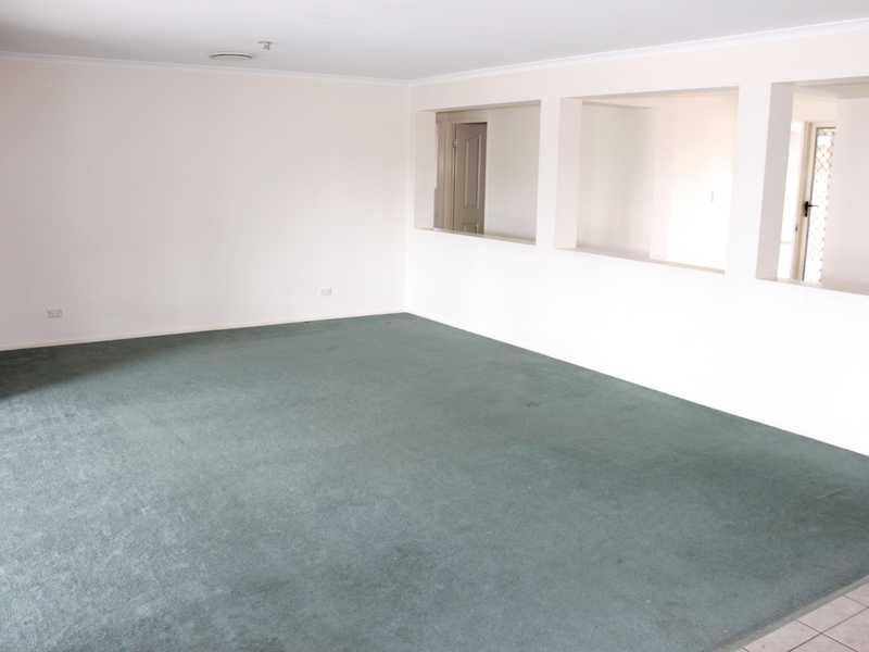 10 Blessington Way, Flinders View QLD 4305