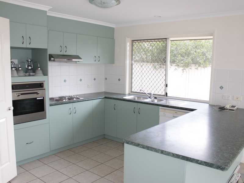 10 Blessington Way, Flinders View QLD 4305