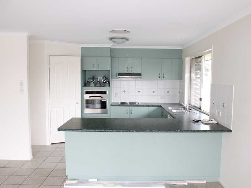 10 Blessington Way, Flinders View QLD 4305