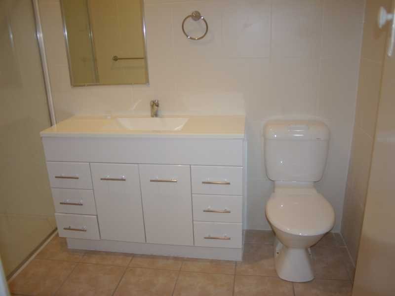 4 Morris Street, Silkstone QLD 4304