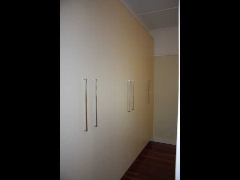 4 Morris Street, Silkstone QLD 4304