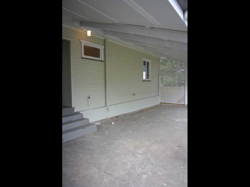 4 Morris Street, Silkstone QLD 4304