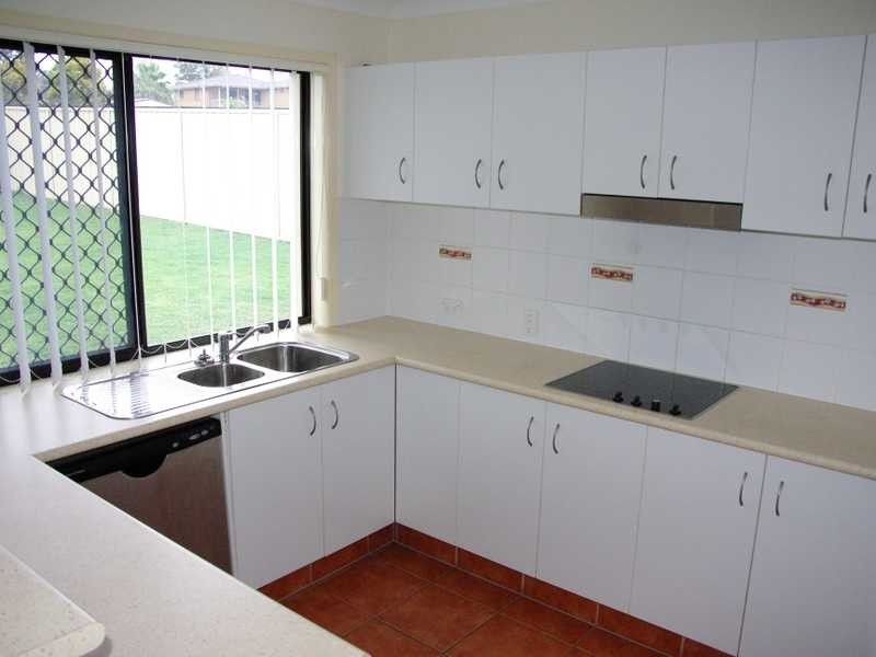 10 Anna Drive, Raceview QLD 4305