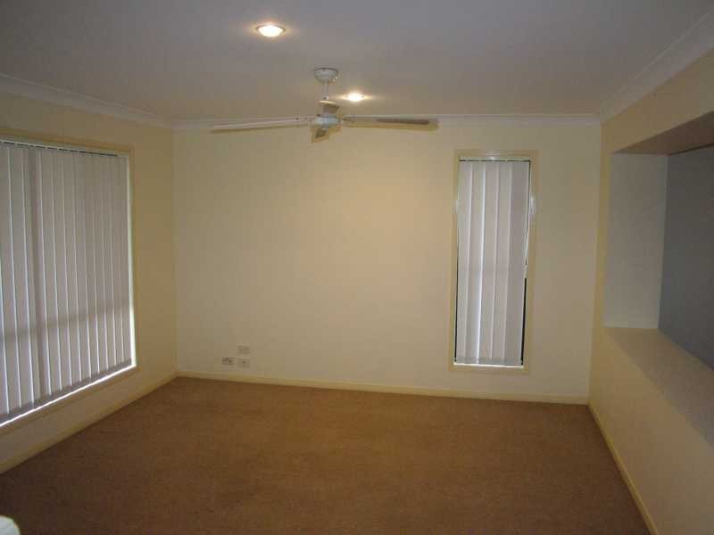 10 Anna Drive, Raceview QLD 4305